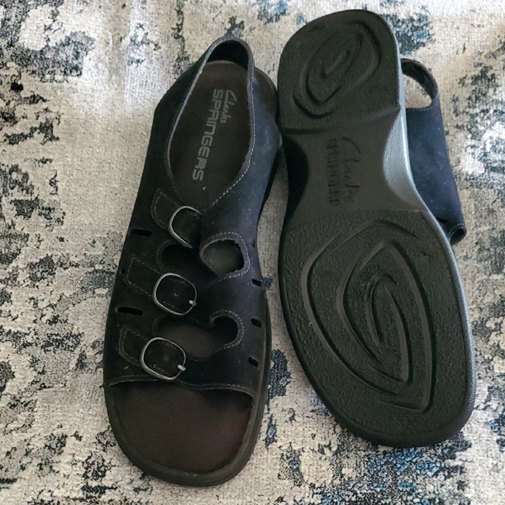 Clarks Springers Suede Buckle Sandals 9.5